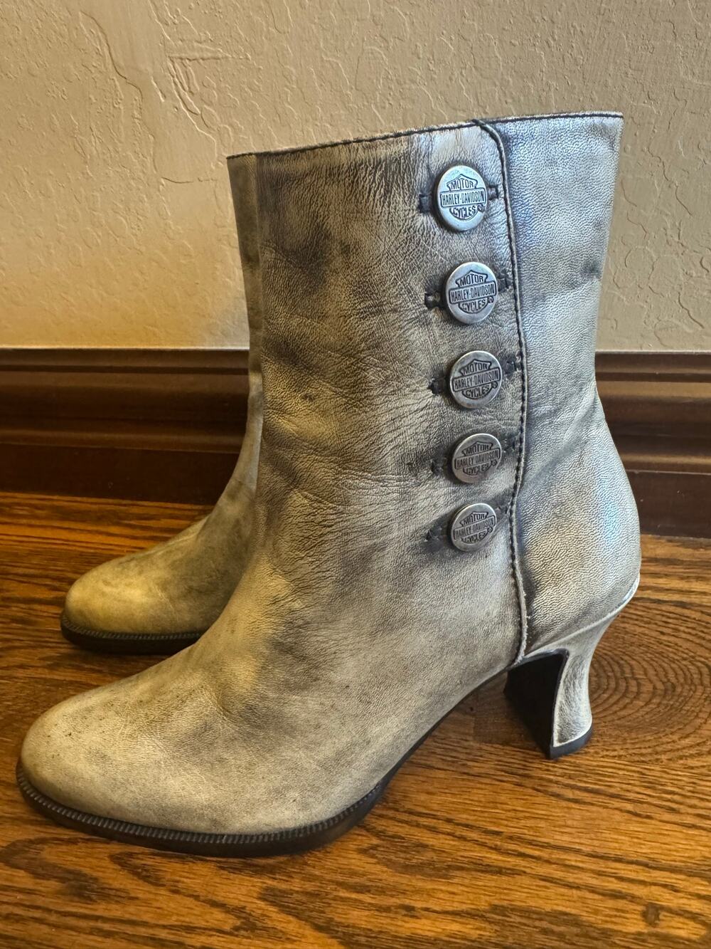 Rare Harley Davidson Cream Leather Heeled Boots Sz 6 Sample Brazil 84107